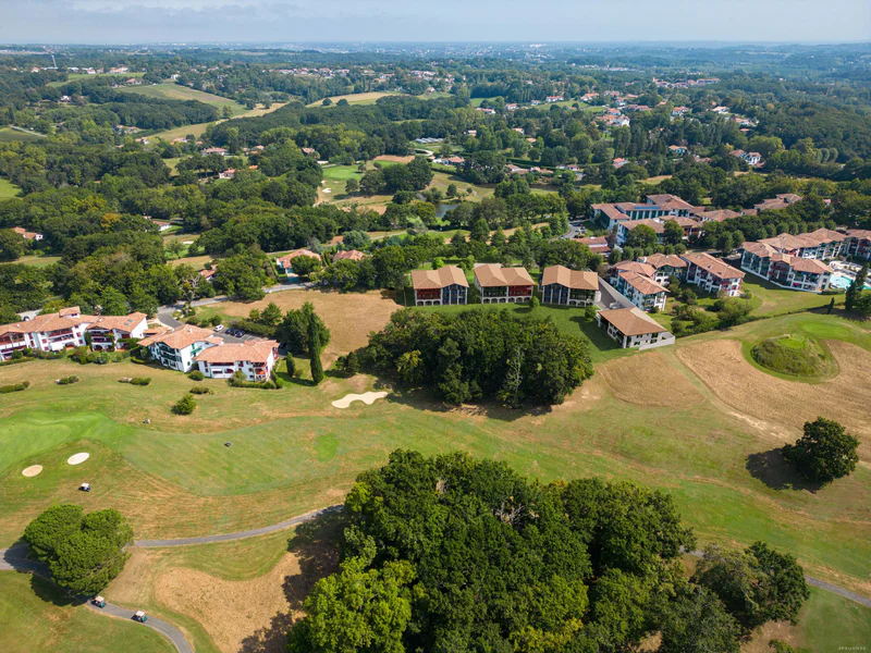 perspective exterieur golf arcangues.jpg